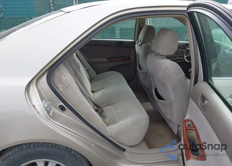 2004 Toyota Camry Le V6 from USA, damaged, VIN 4T1BF30KX4U063885